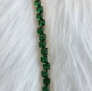 Elegant Green and Gold Bracelet